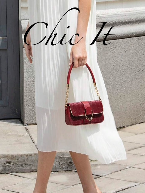 Chic It Small Square Bag